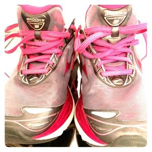 Brooks Transcend 3